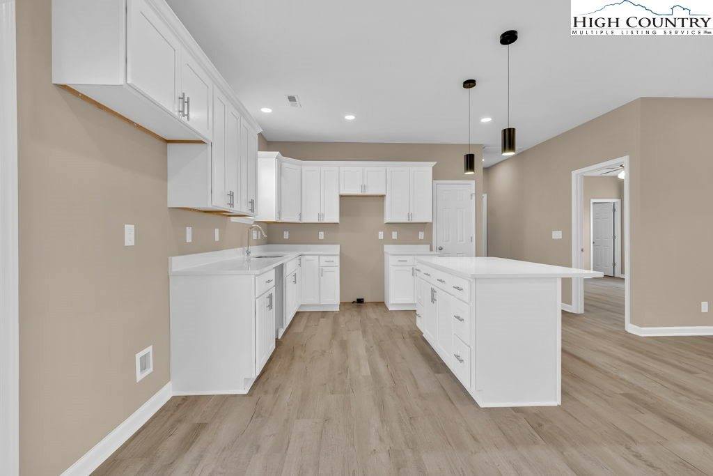 308 Fieldstone Way, Fleetwood, NC 28626