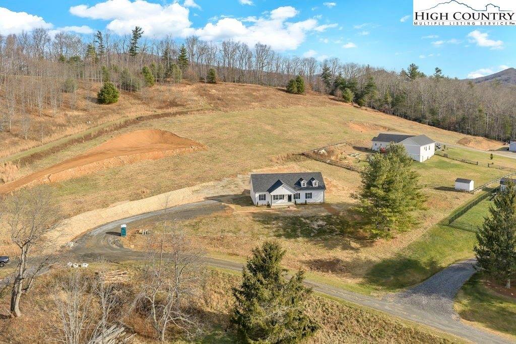 308 Fieldstone Way, Fleetwood, NC 28626