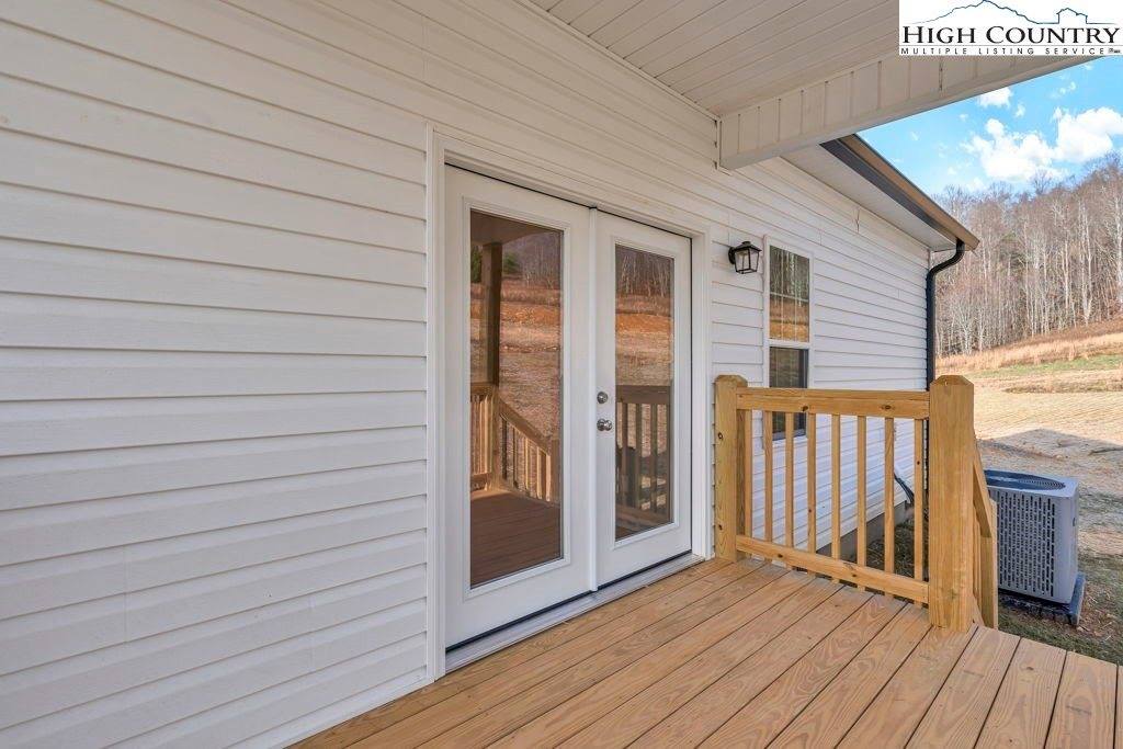 308 Fieldstone Way, Fleetwood, NC 28626