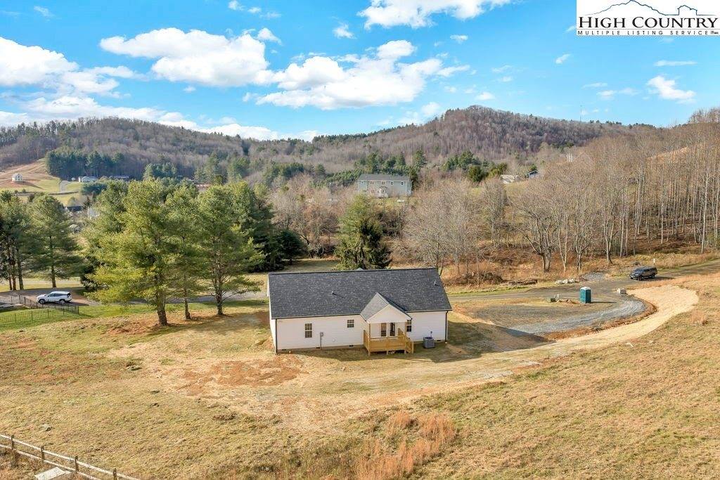 308 Fieldstone Way, Fleetwood, NC 28626