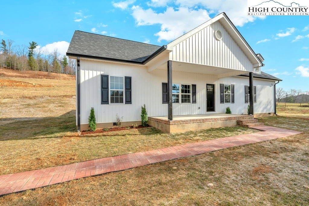 308 Fieldstone Way, Fleetwood, NC 28626
