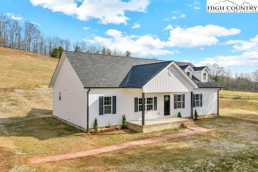 308 Fieldstone Way, Fleetwood, NC 28626