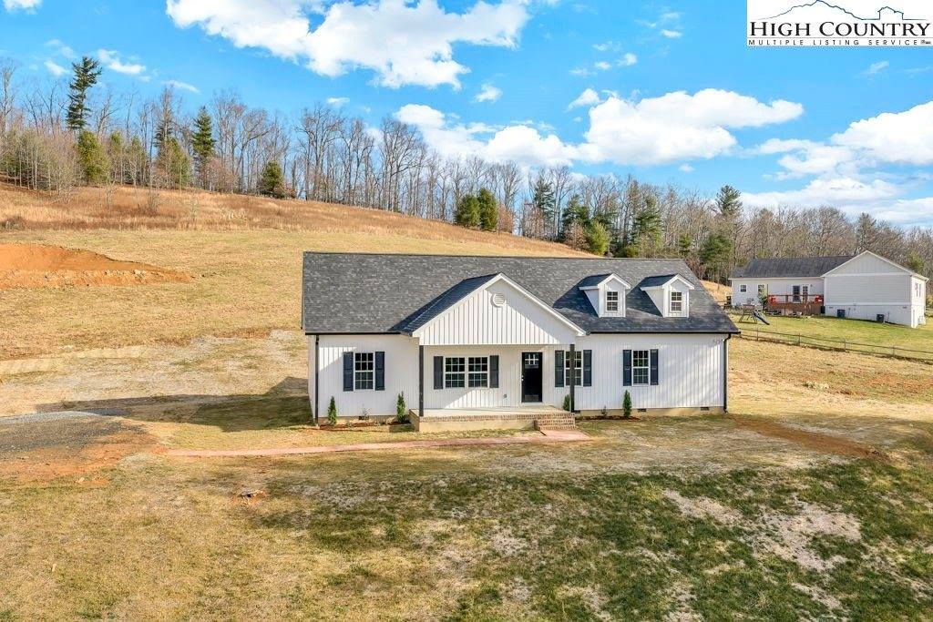 308 Fieldstone Way, Fleetwood, NC 28626