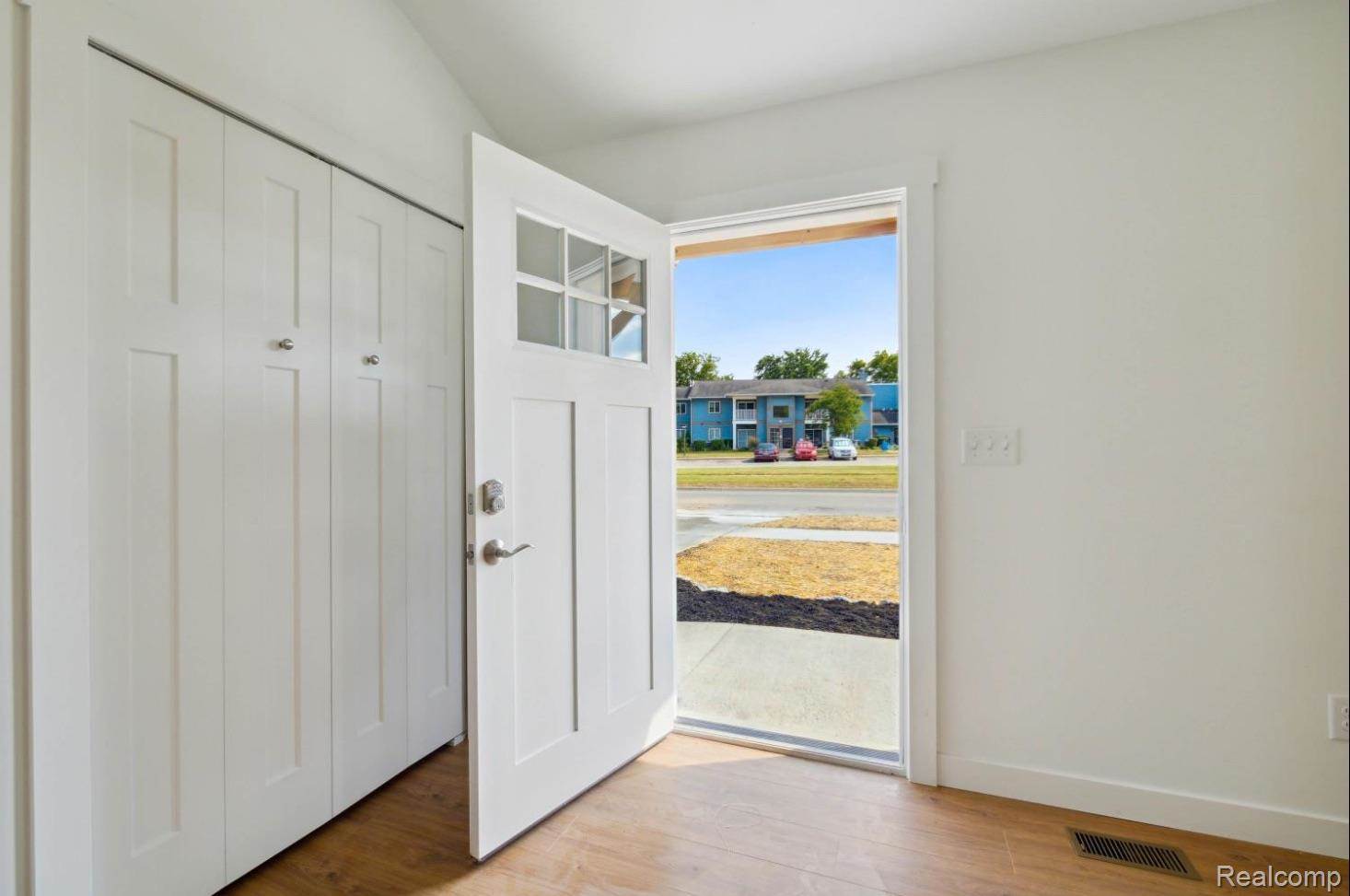 13375 Lenmoore Road, VanBurenCharterTownship_Wayne, MI 48111