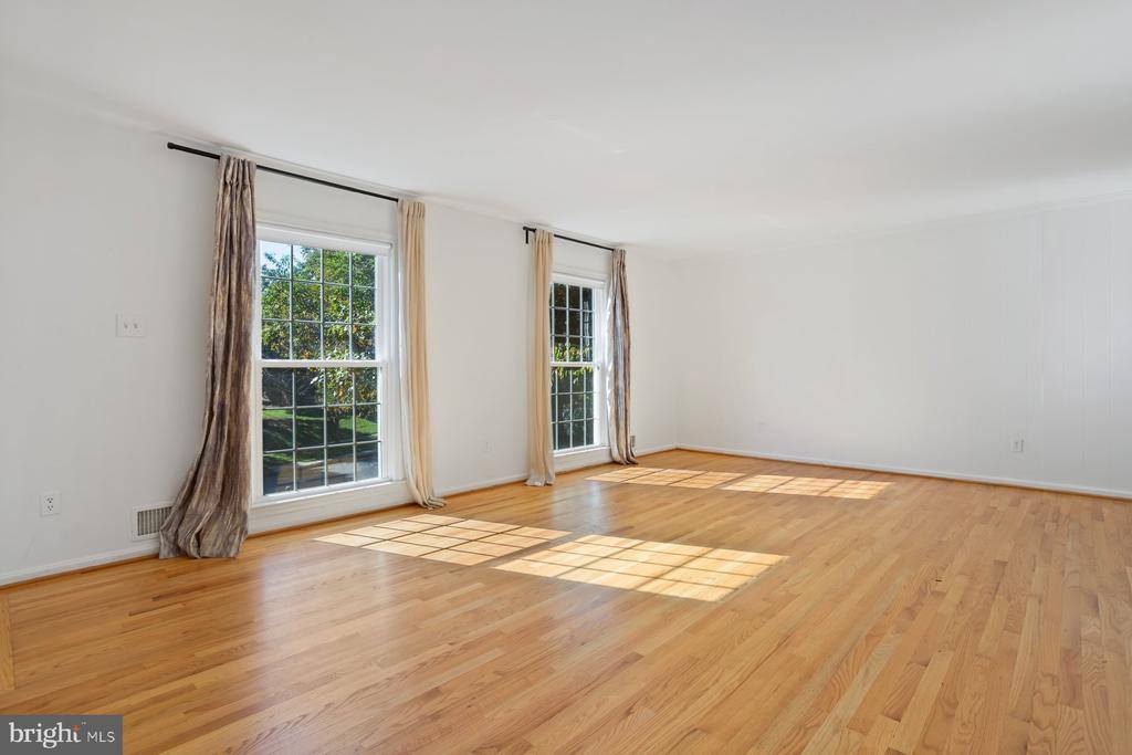 1242 Derbyshire Road, Potomac, MD 20854