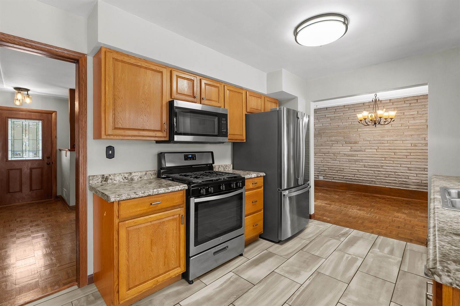 205 Wahwahtaysee Way, Battle Creek, MI 49015