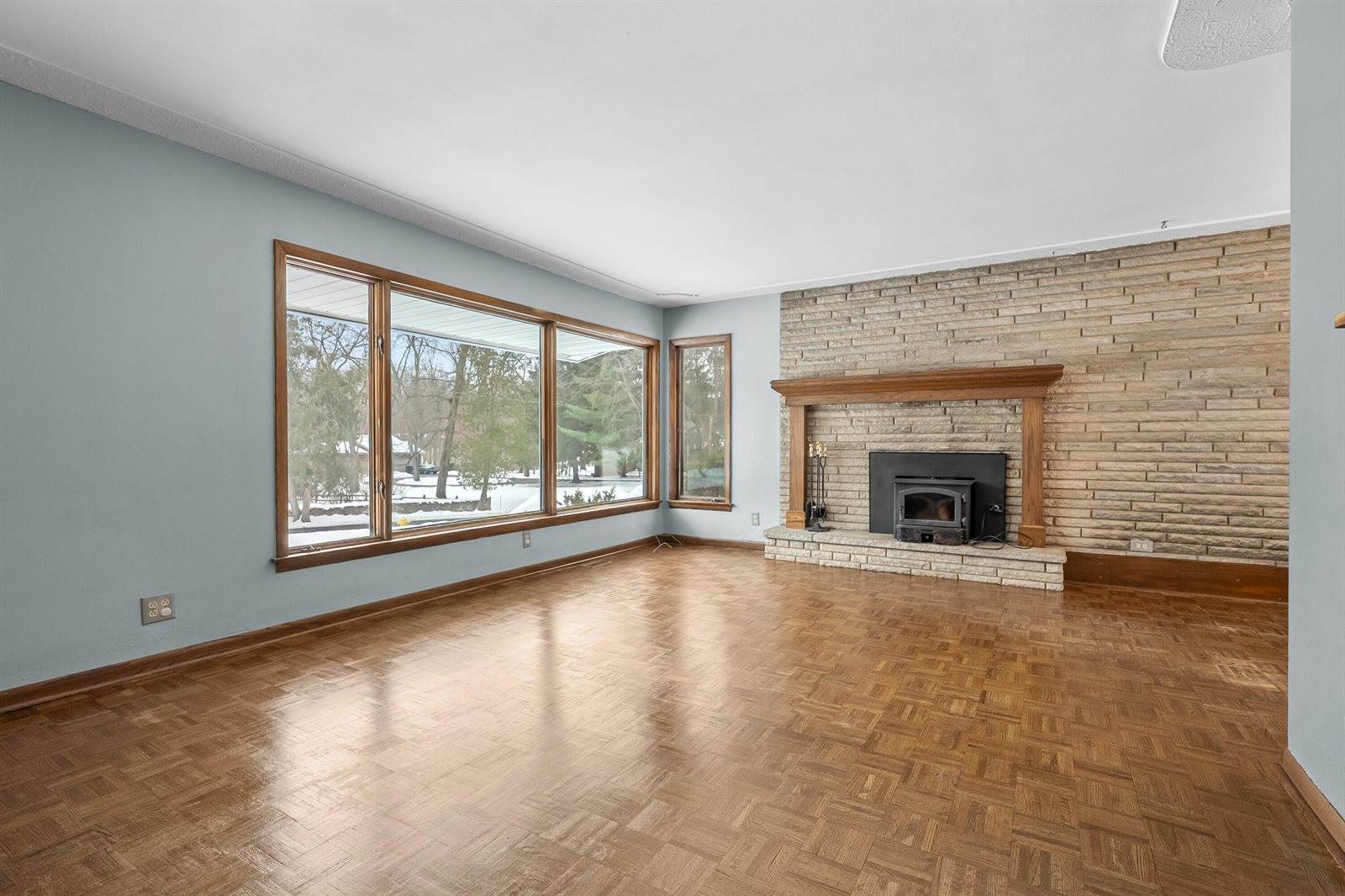 205 Wahwahtaysee Way, Battle Creek, MI 49015