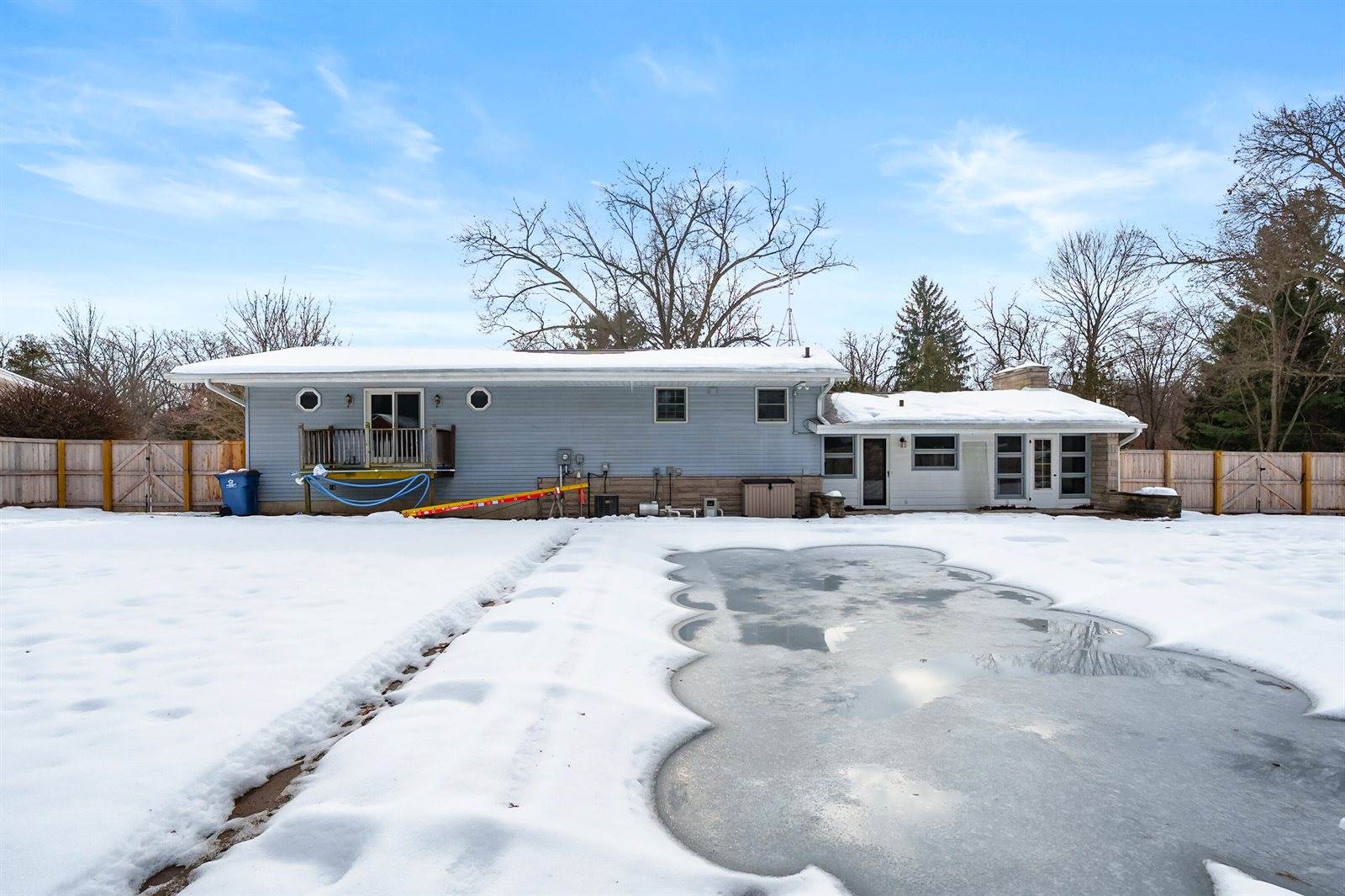 205 Wahwahtaysee Way, Battle Creek, MI 49015