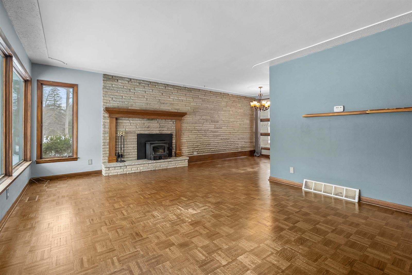 205 Wahwahtaysee Way, Battle Creek, MI 49015