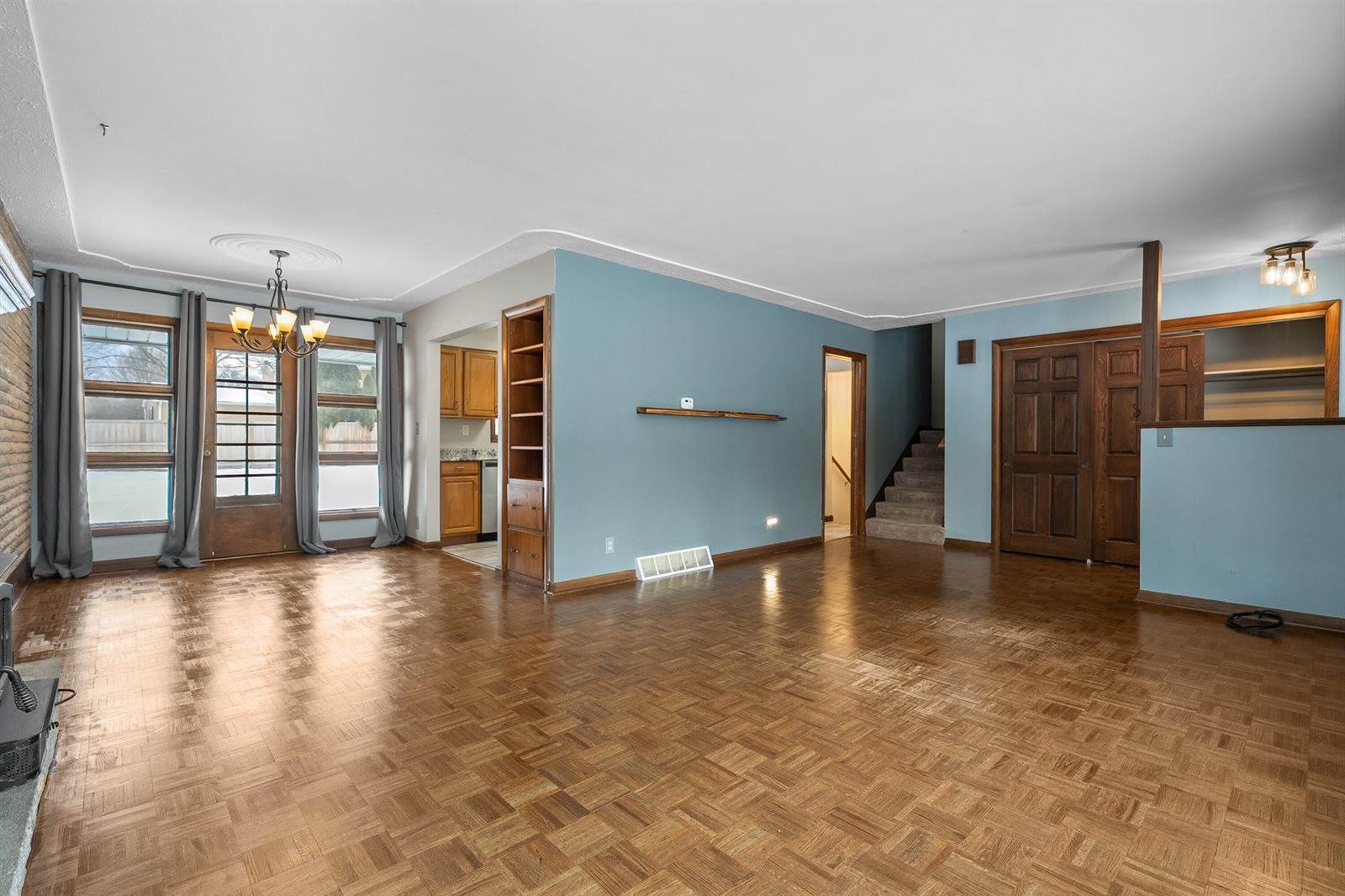 205 Wahwahtaysee Way, Battle Creek, MI 49015