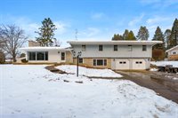 205 Wahwahtaysee Way, Battle Creek, MI 49015