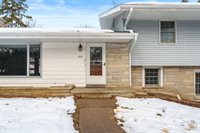 205 Wahwahtaysee Way, Battle Creek, MI 49015