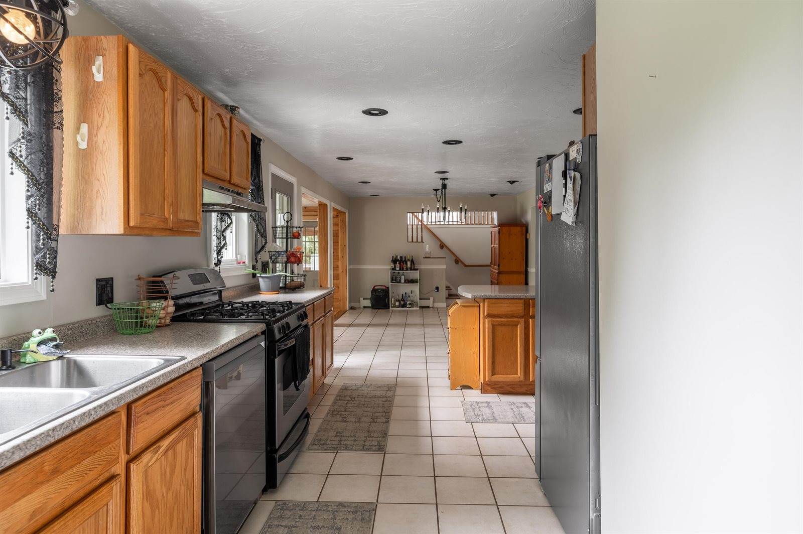 230 West Old Main Road, Lowell, ME 04493