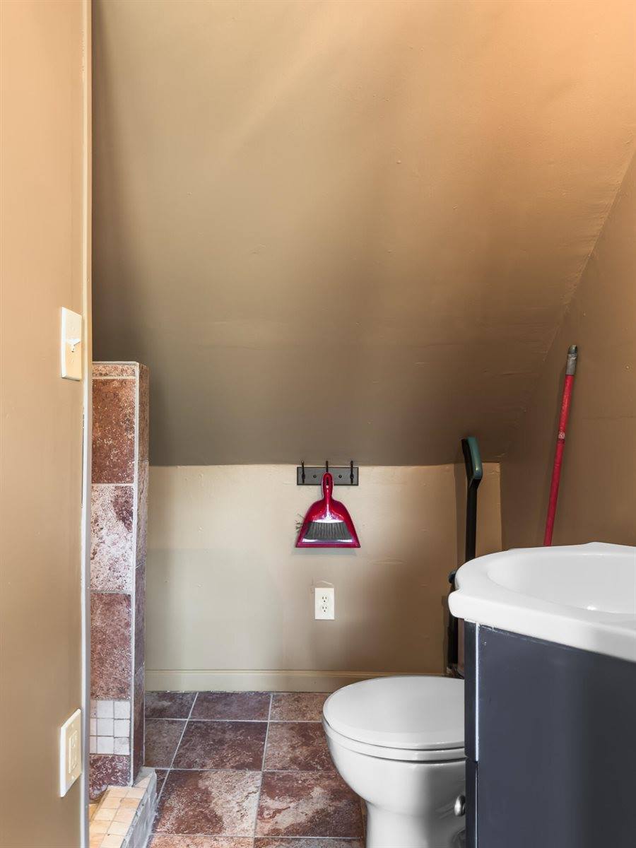 103 Margin Street, Orono, ME 04473