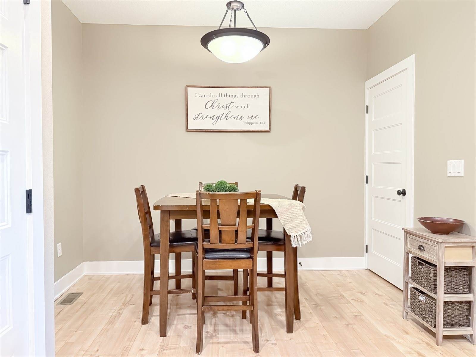 9253 Primo Lane, West Des Moines, IA 50266