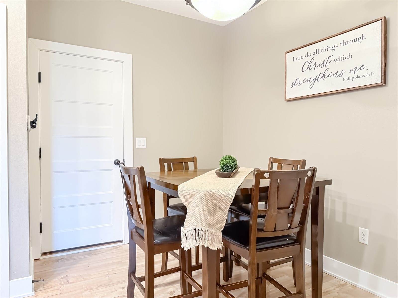 9253 Primo Lane, West Des Moines, IA 50266