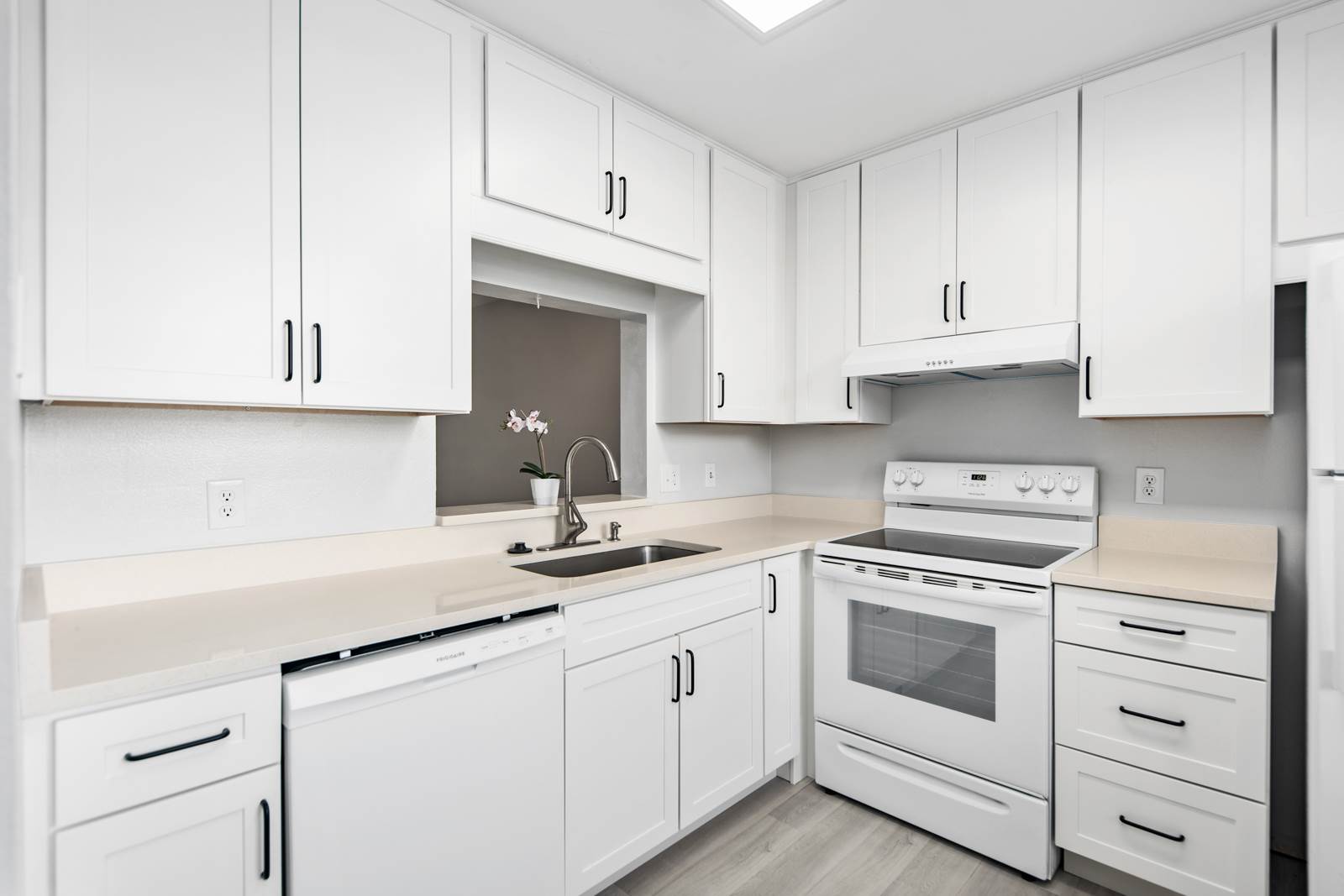 220 Pineneedle, Bradenton, FL 34210