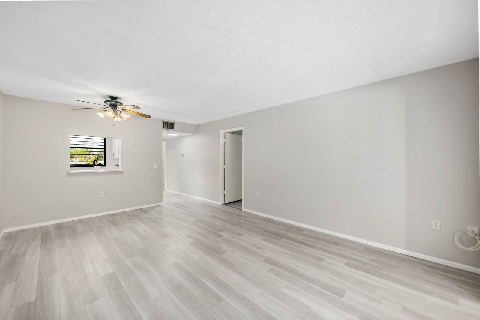 220 Pineneedle, Bradenton, FL 34210