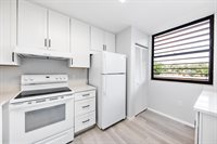 220 Pineneedle, Bradenton, FL 34210