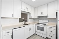 220 Pineneedle, Bradenton, FL 34210