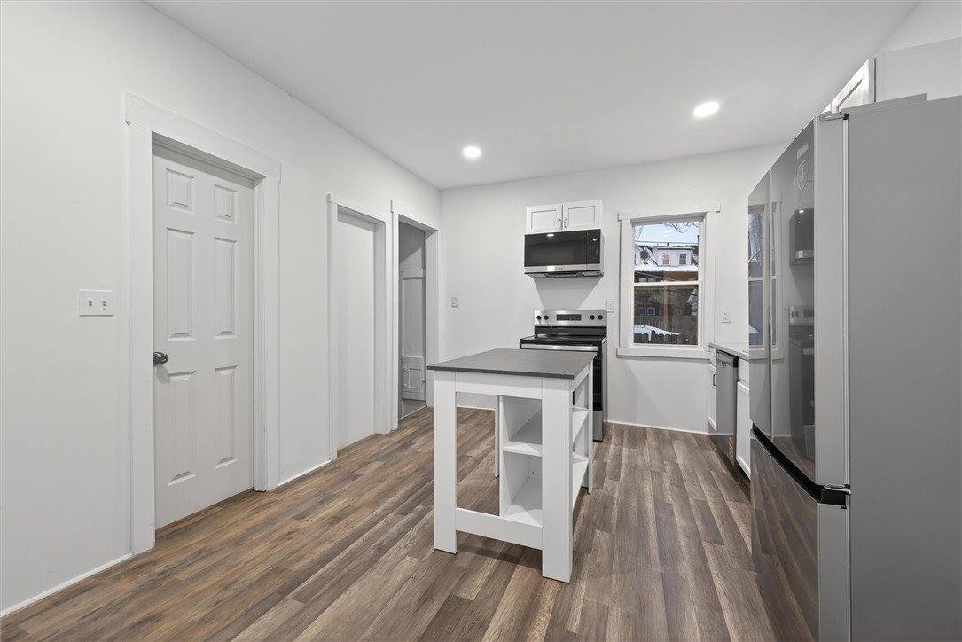 24 Bloomfield Place, Rochester, NY 14620