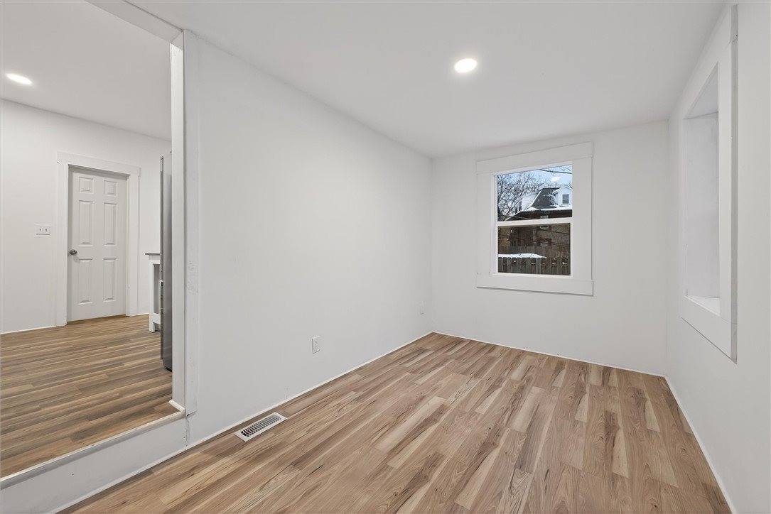 24 Bloomfield Place, Rochester, NY 14620