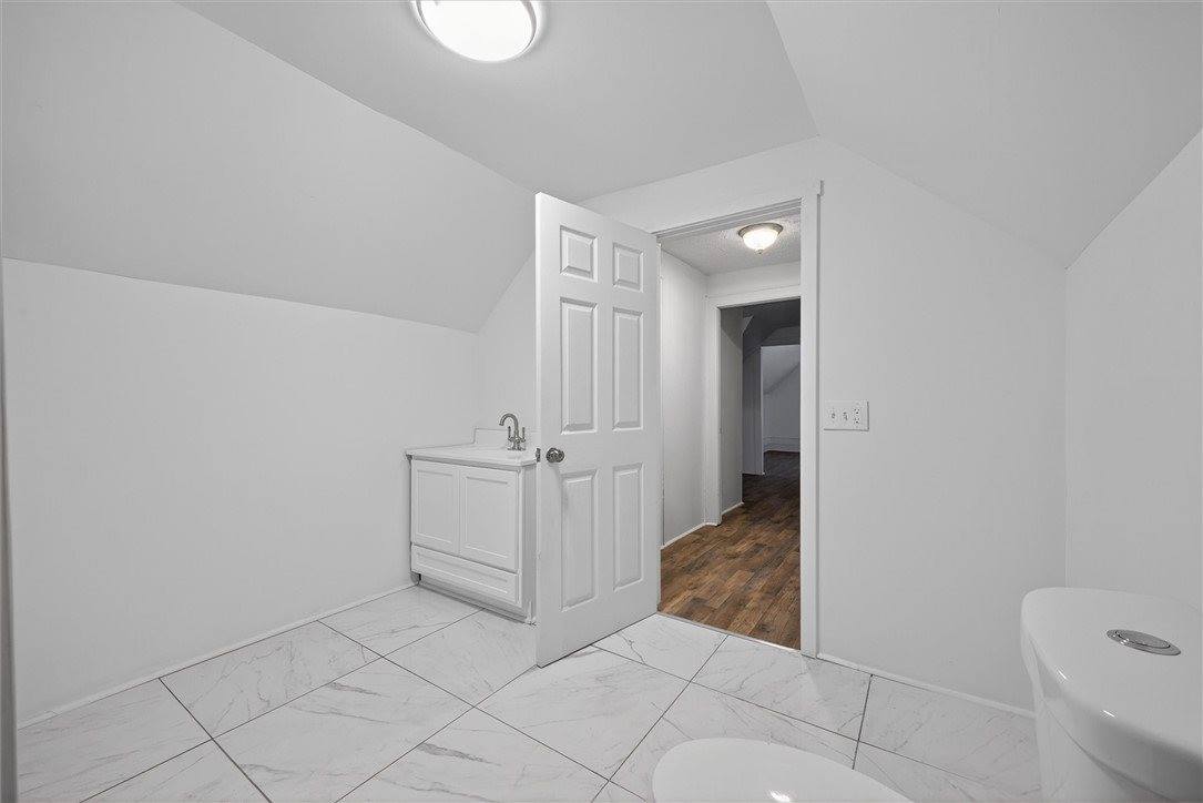 24 Bloomfield Place, Rochester, NY 14620