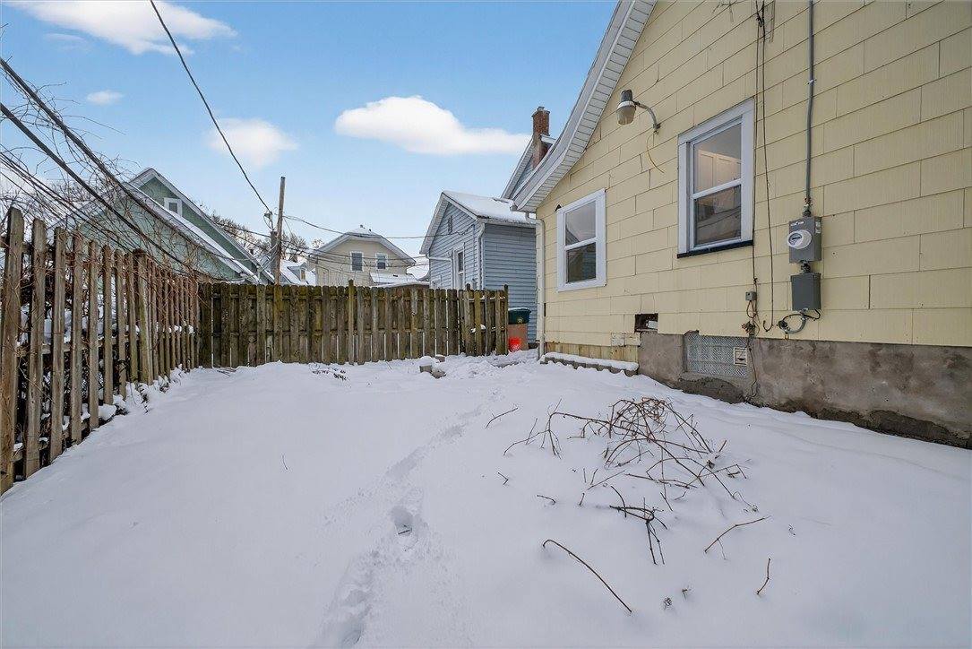 24 Bloomfield Place, Rochester, NY 14620