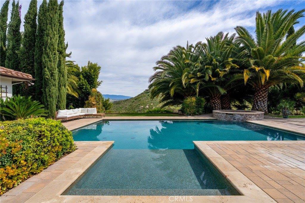 30415 Disney, Vista, CA 92084