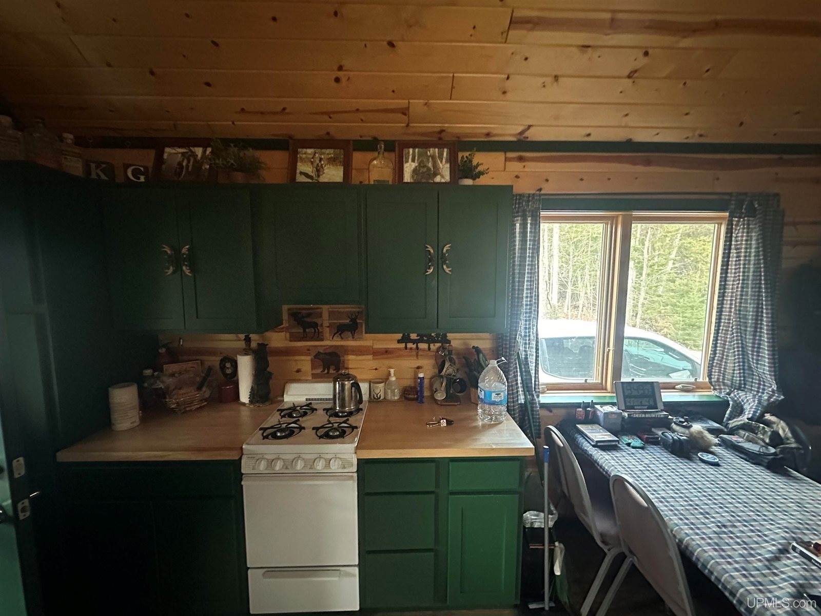 16947 US-2 Highway, Cooks, MI 49817