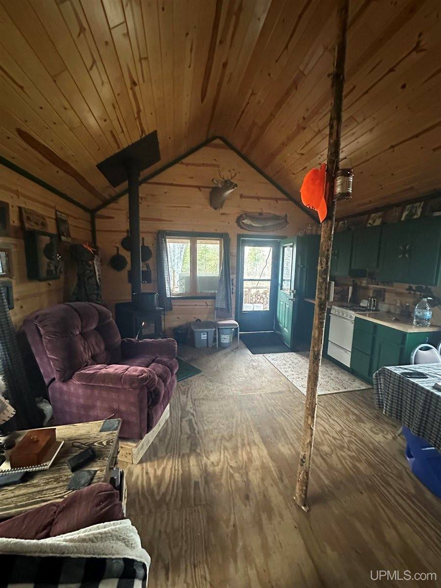 16947 US-2 Highway, Cooks, MI 49817