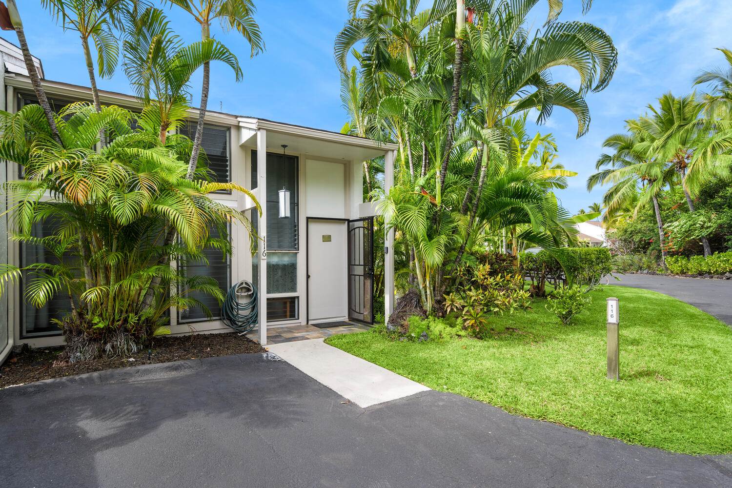 78-7039 Kamehameha Iii Rd, Kailua-Kona, HI 96740