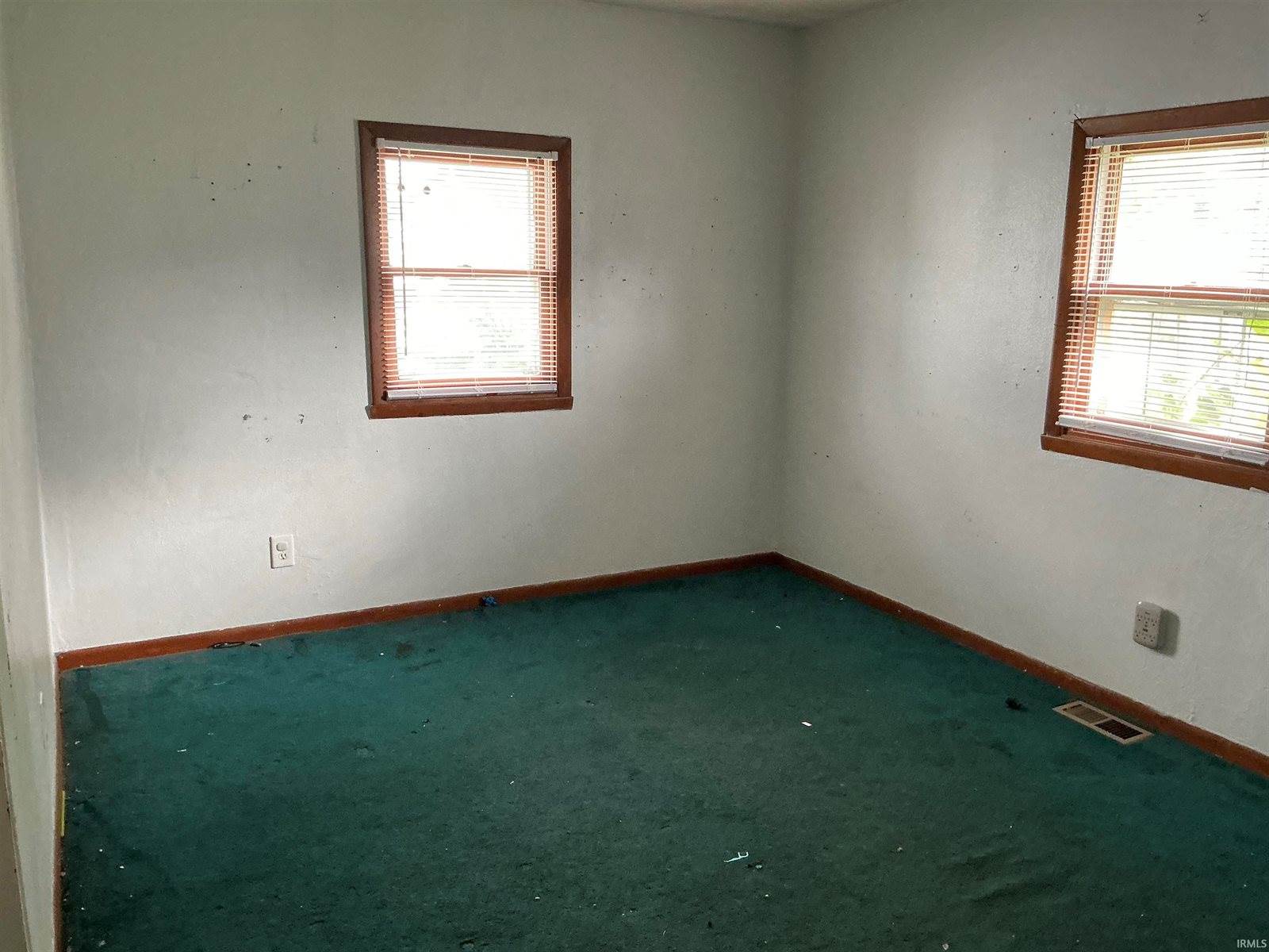 2500 N Oakwood Avenue, Muncie, IN 47304