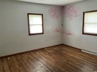 2500 N Oakwood Avenue, Muncie, IN 47304