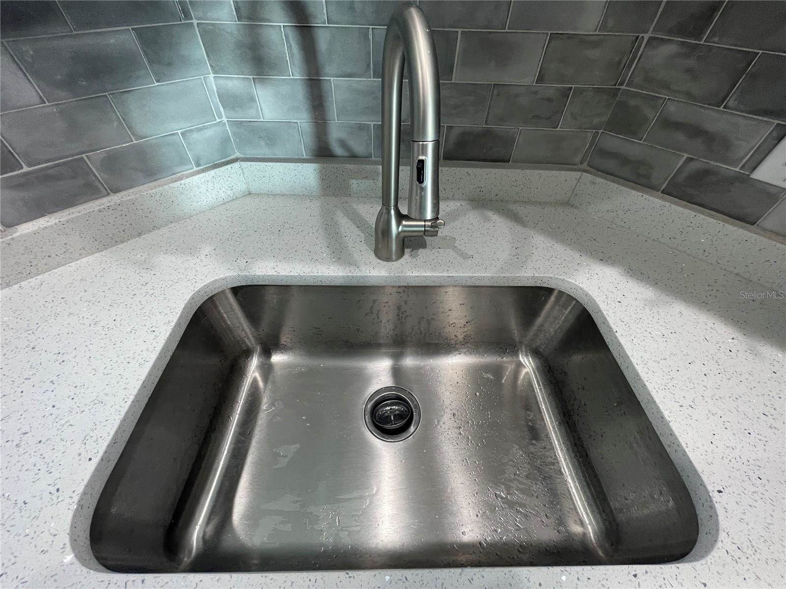 5980 Shore Boulevard South, #111, Gulfport, FL 33707