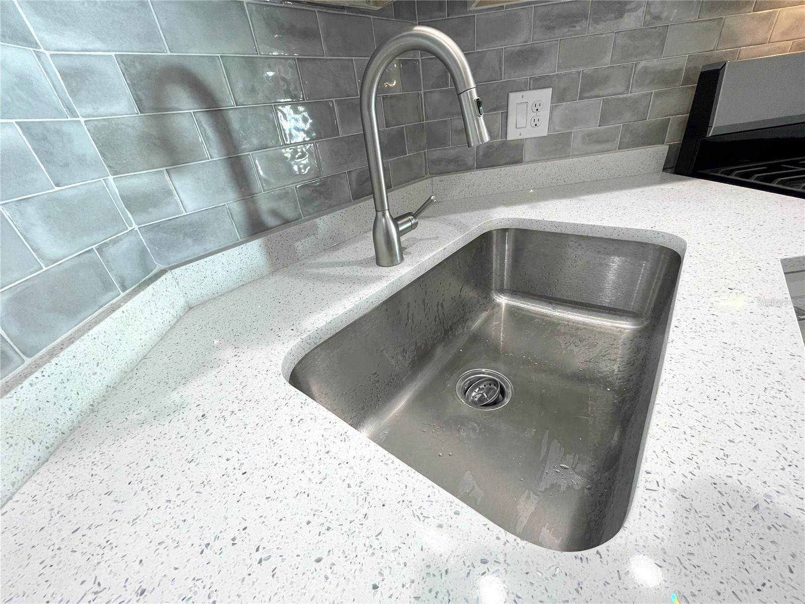 5980 Shore Boulevard South, #111, Gulfport, FL 33707