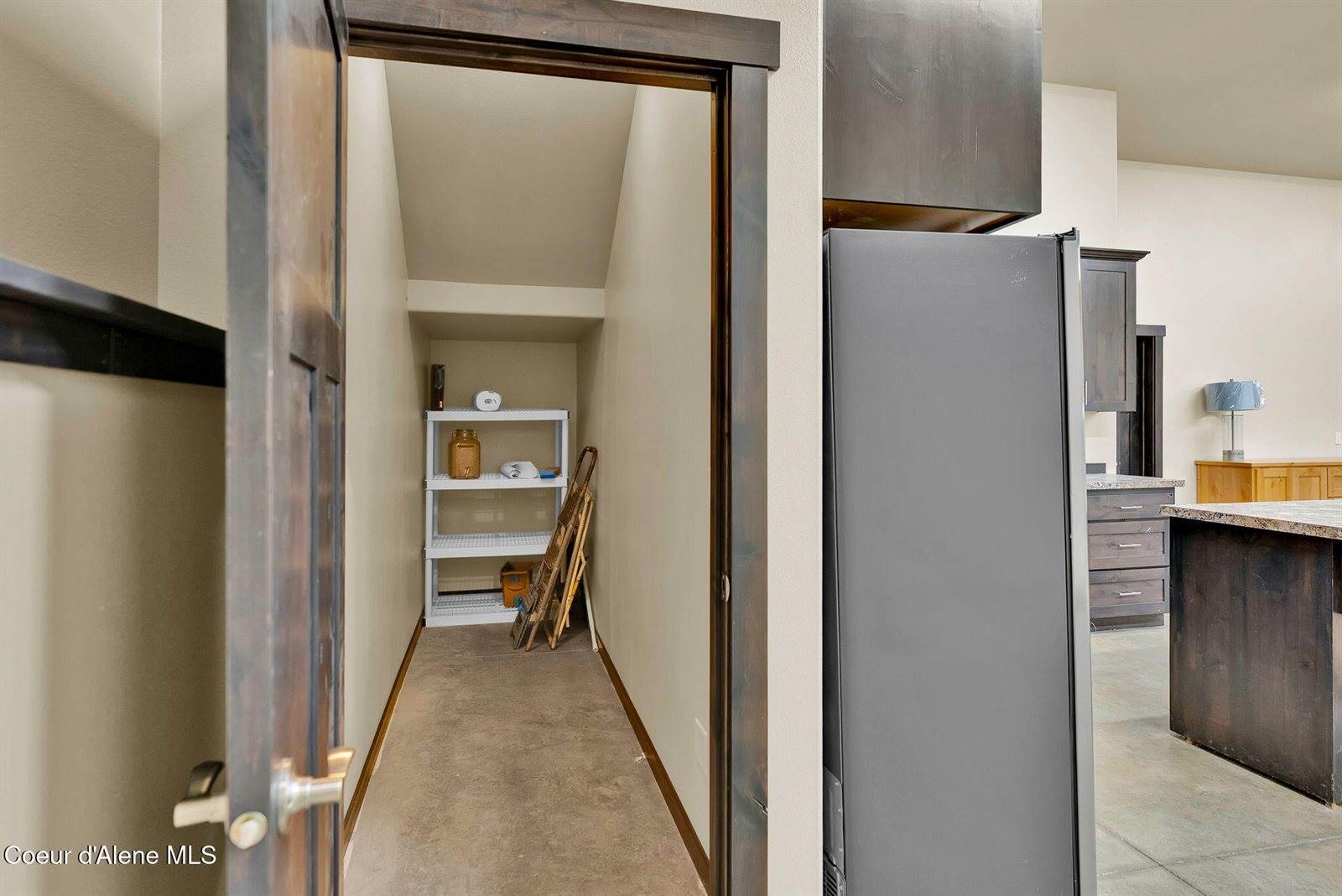 42 Seneacquoteen Dr, Priest River, ID 83856