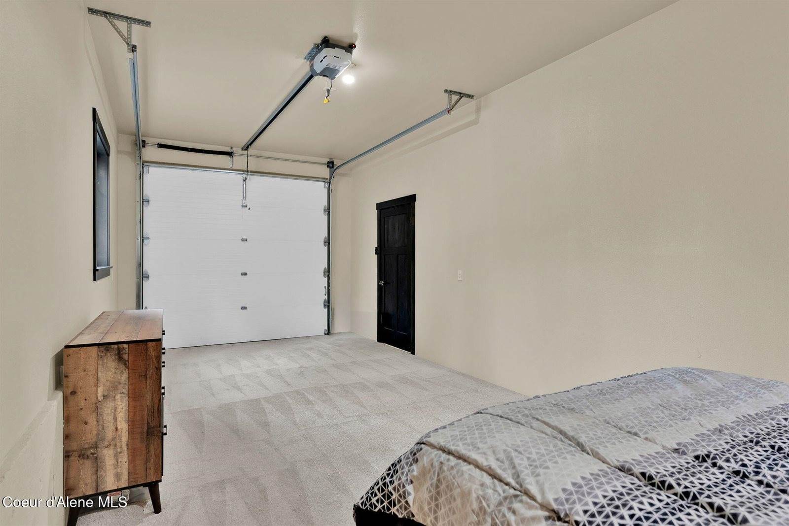 42 Seneacquoteen Dr, Priest River, ID 83856