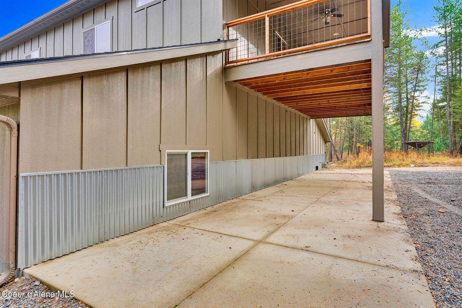 42 Seneacquoteen Dr, Priest River, ID 83856