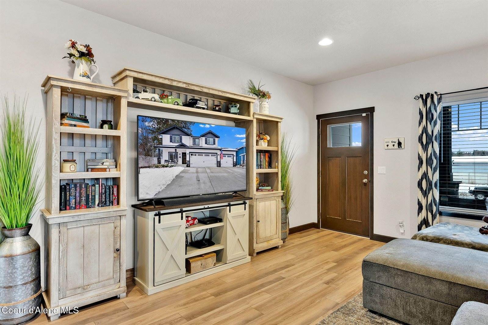 10589 North Crimson Dr., Hayden, ID 83835