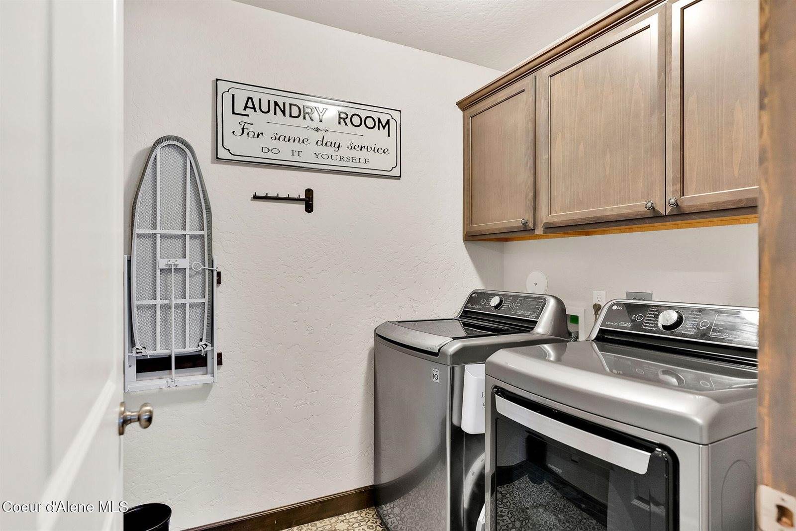 10589 North Crimson Dr., Hayden, ID 83835