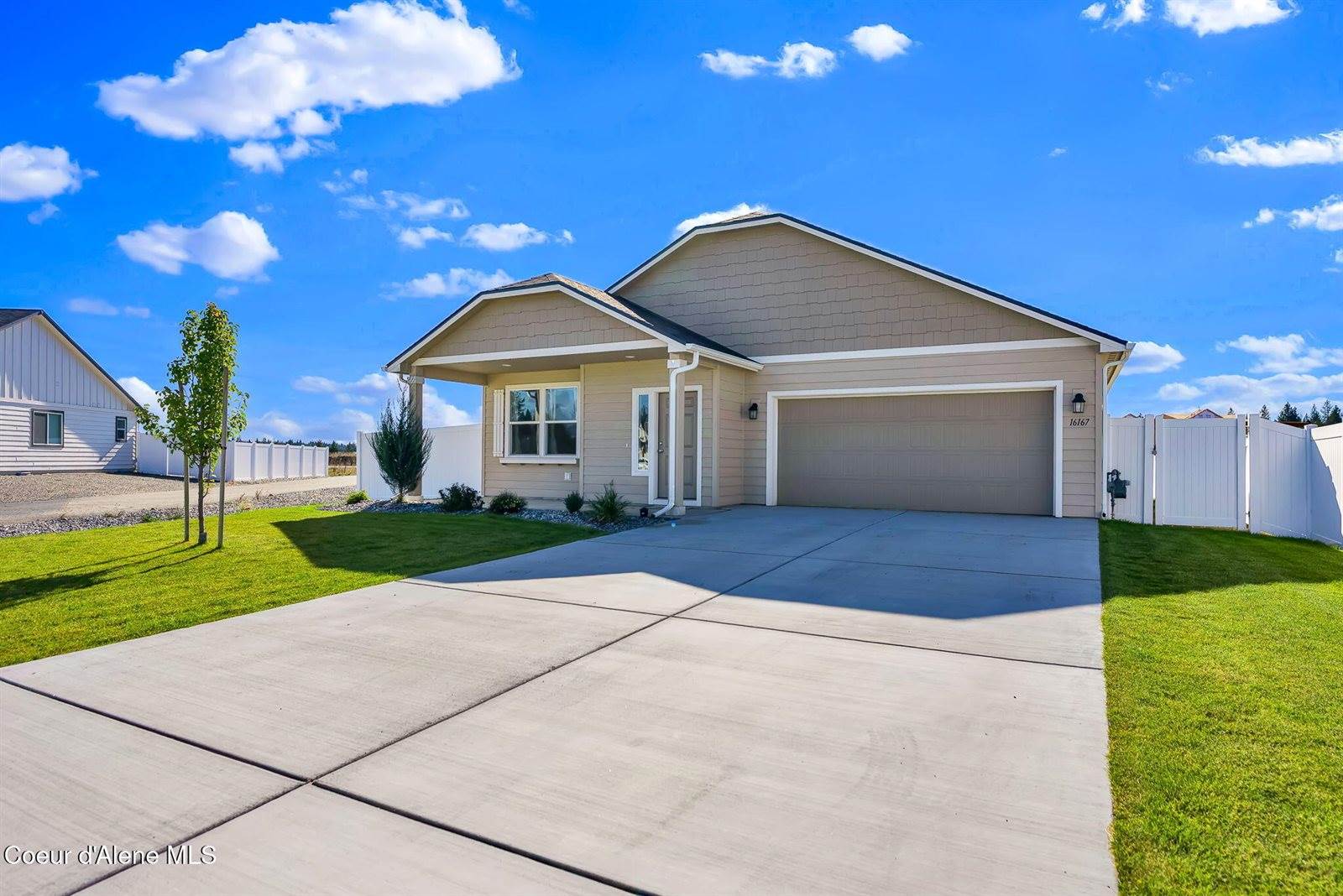 16167 North Hadley Loop, Rathdrum, ID 83858