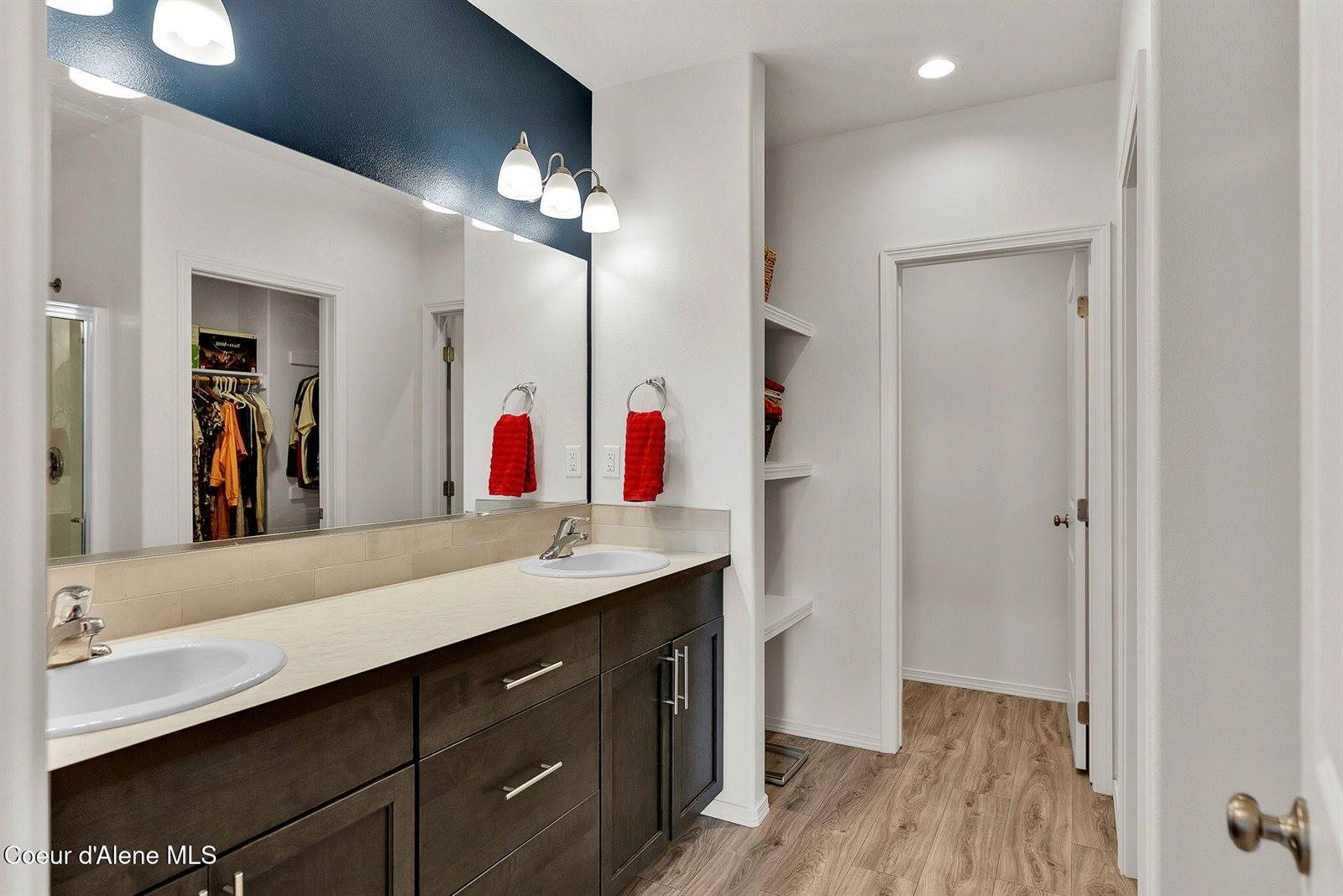 16167 North Hadley Loop, Rathdrum, ID 83858