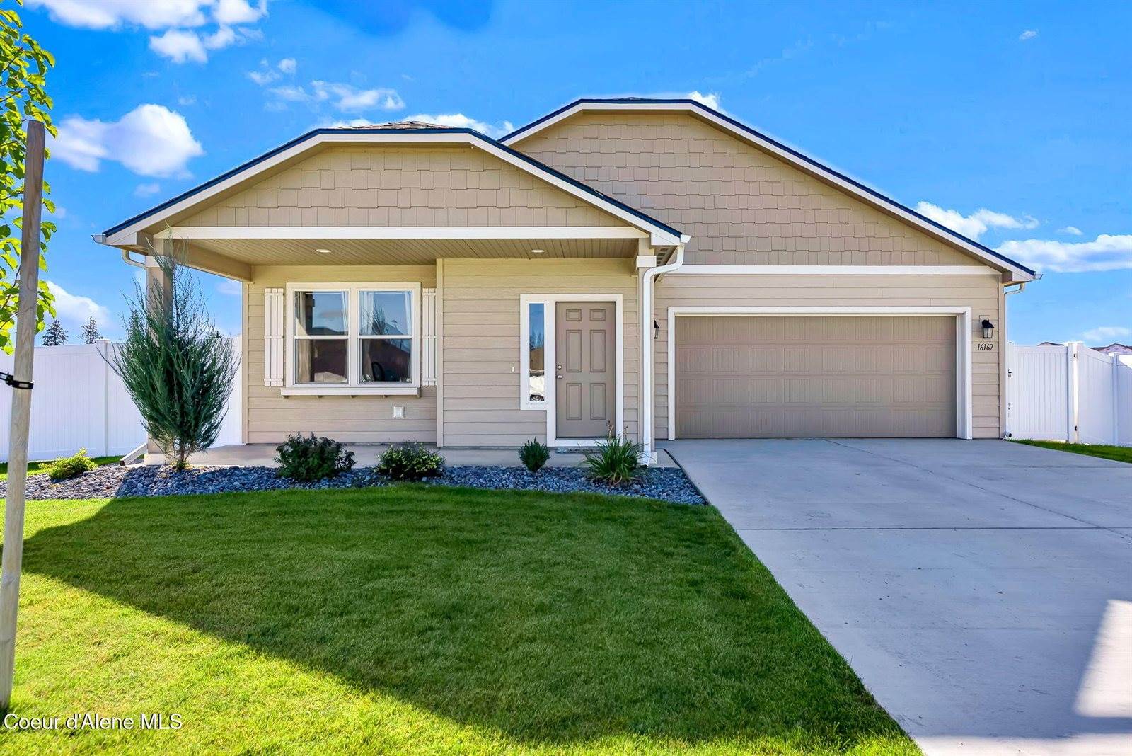 16167 North Hadley Loop, Rathdrum, ID 83858