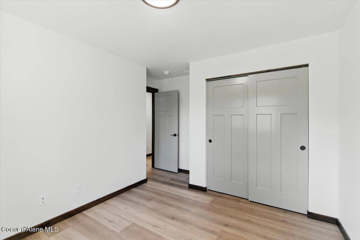 382 Solar Rd, Oldtown, ID 83822