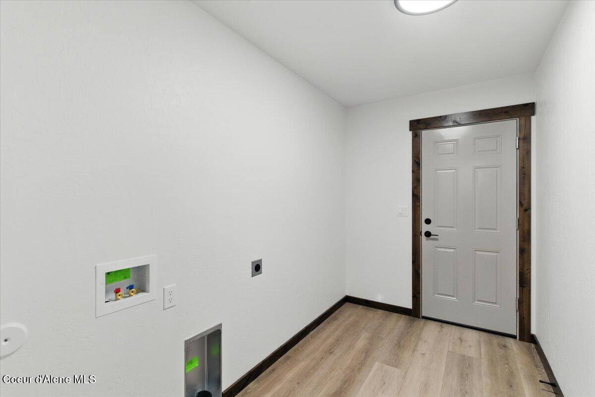 382 Solar Rd, Oldtown, ID 83822