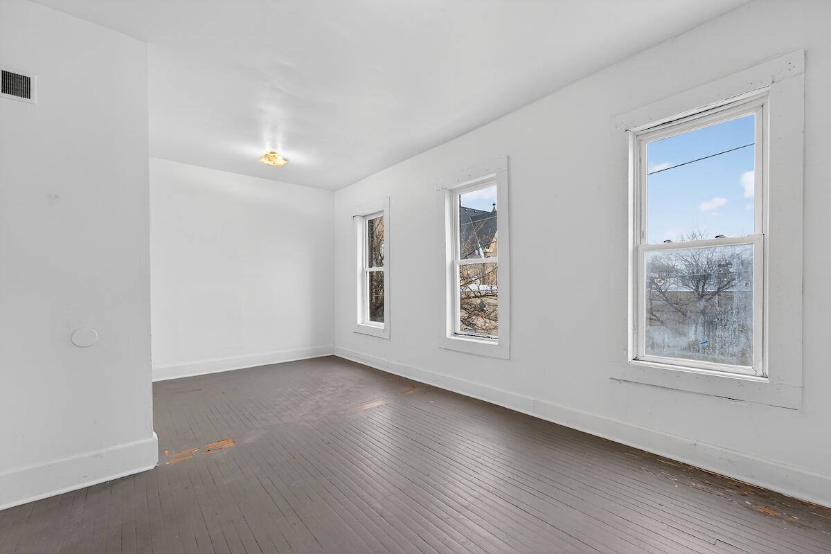 1227 West Juneau Ave, Milwaukee, WI 53233