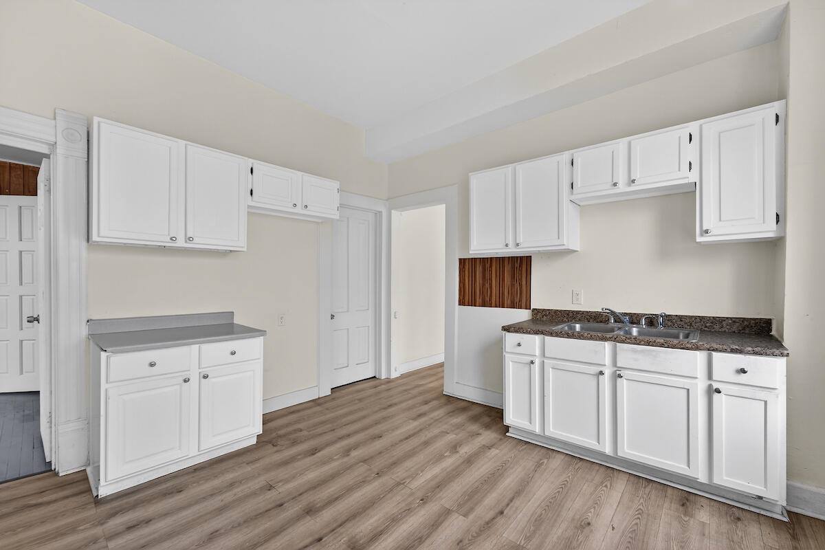1227 West Juneau Ave, Milwaukee, WI 53233