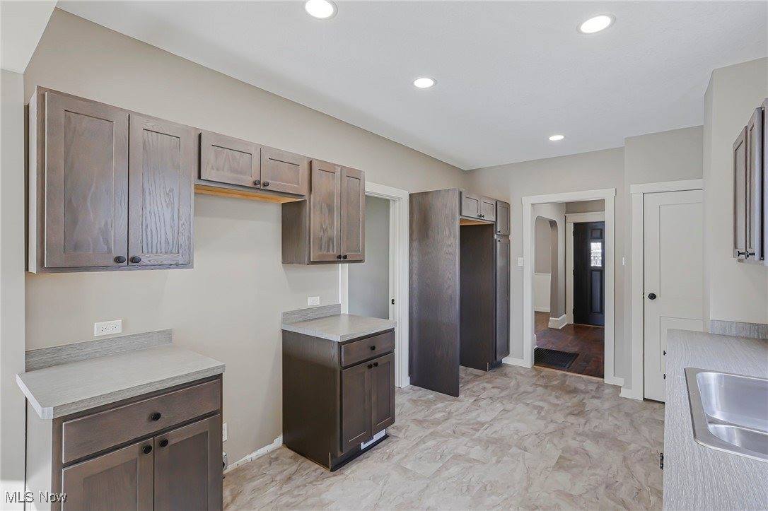 532 Orchard Avenue, Cambridge, OH 43725