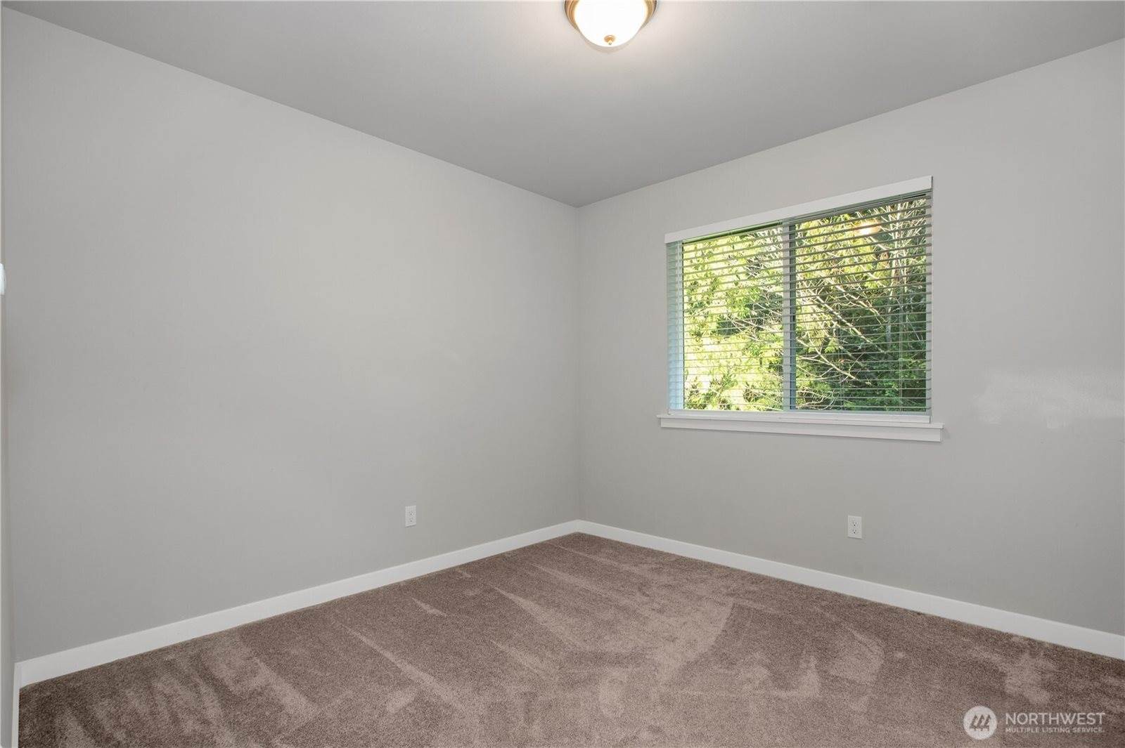 17643 Loop Lane SE, Yelm, WA 98597